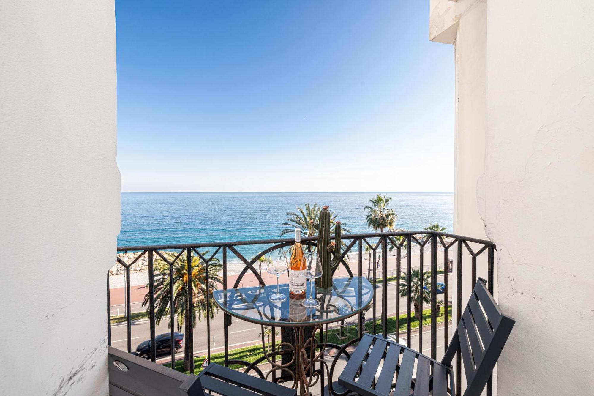 Sea View - 2 Bdr Promenade Des Anglais Ницца Экстерьер фото