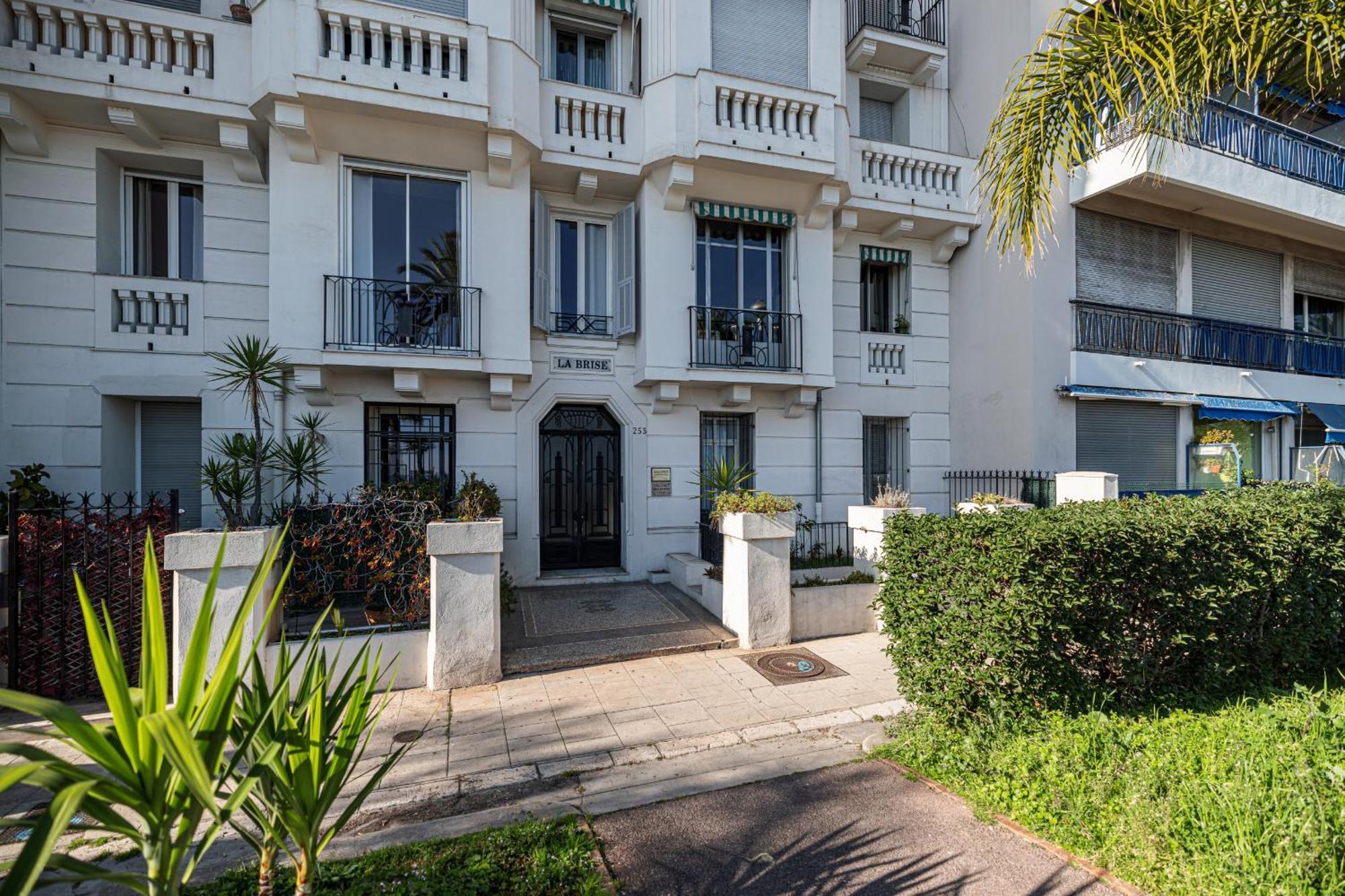 Sea View - 2 Bdr Promenade Des Anglais Ницца Экстерьер фото